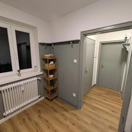 Moderne Mit Balkon - 3 Minuten Zum Fuer Bis Zu 4 Personen
