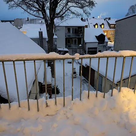 公寓 Moderne Mit Balkon - 3 Minuten Zum Fuer Bis Zu 4 Personen Weißenstadt